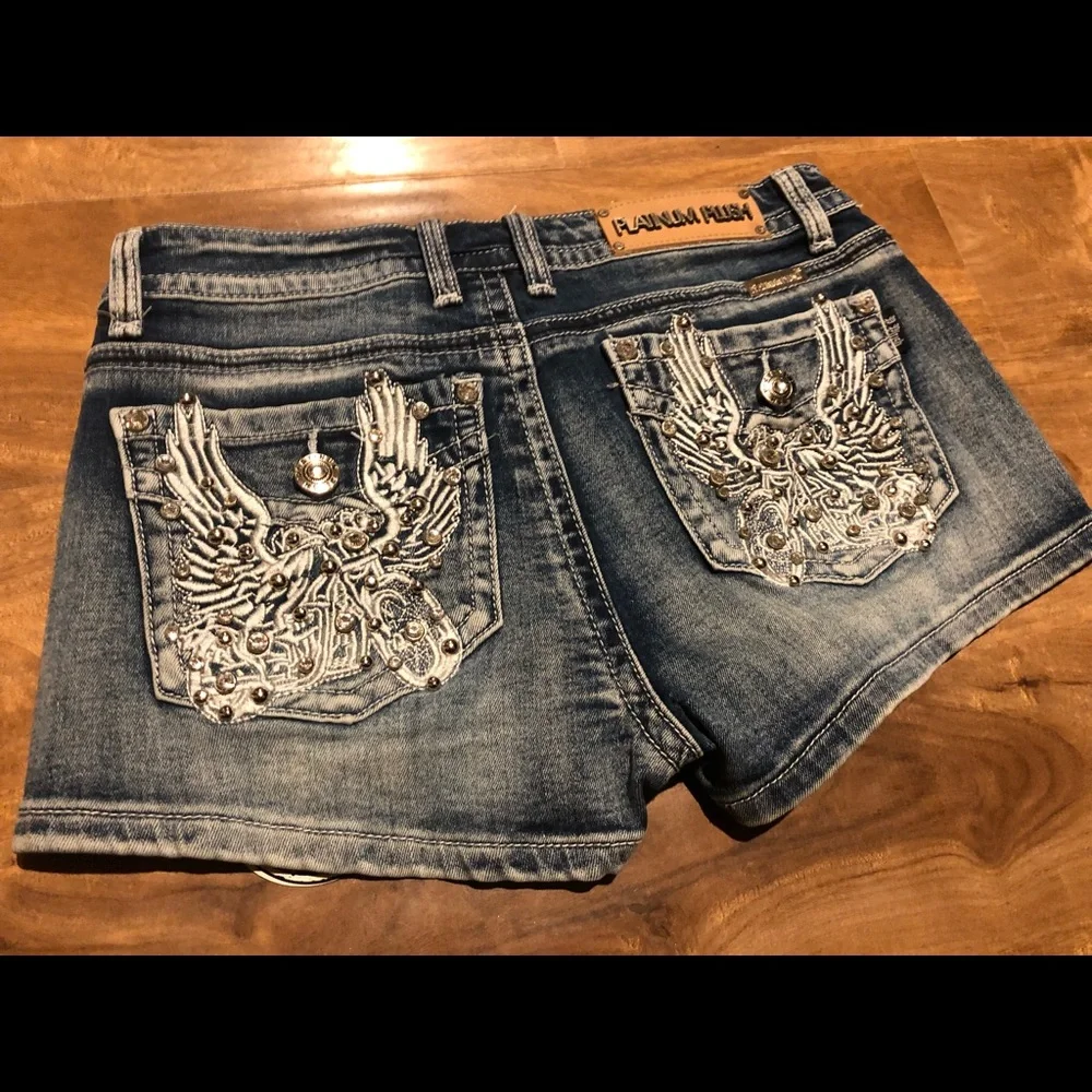 PLATINUM PLUSH 
RHINESTONE SHORTS
MOTORCYCLE & WINGS
STYLE 4504 - Picture 4 of 5